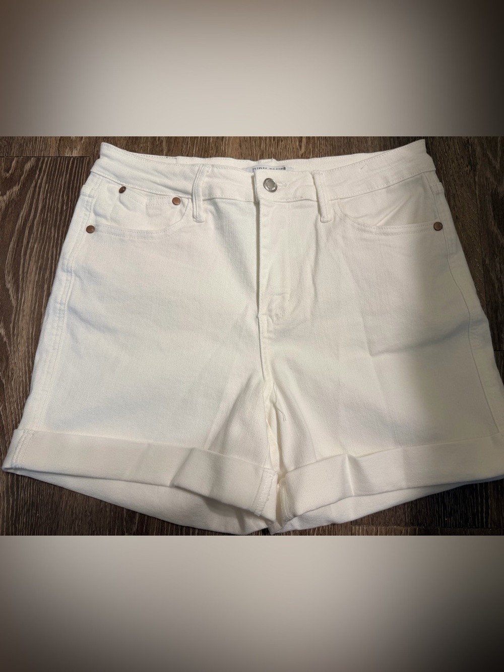 Judy Blue Women’s Denim Shorts Size Medium NEW